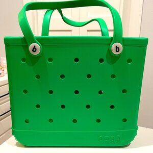 Medium Baby Green BOGG Bag NWT
